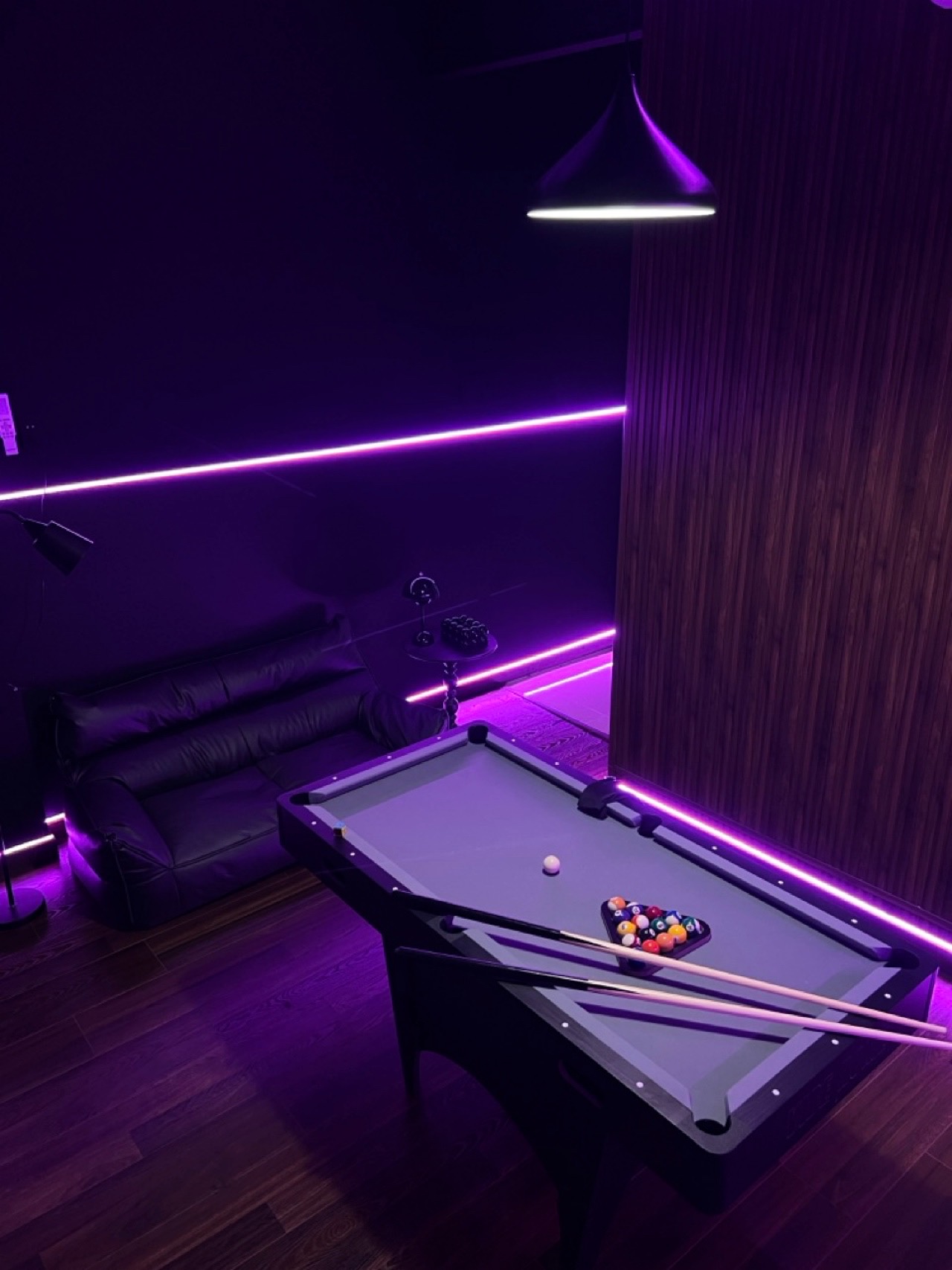 Phòng Neon